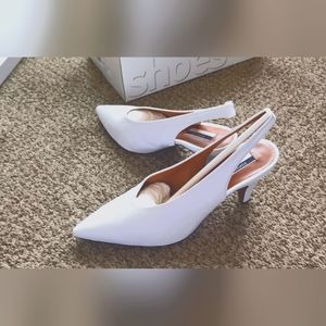 Brand New - TOPSHOP Jemma Leather Slingback Pointy Toe Mid heel Pump Size 6.5